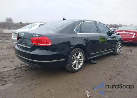 2015 Volkswagen Passat 1.8T Sel Premium из США, поврежденный, VIN 1VWCS7A36FC122780